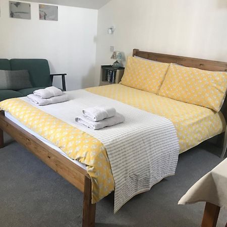 Bed and Breakfast The Old Police House Cheddar Esterno foto